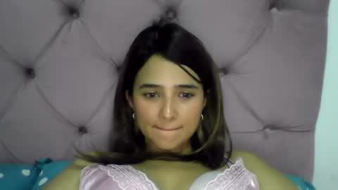 Snapshot of micaelamoreno18 chatting on 07.25.26 micaelamoreno18 online show from 07.25.26