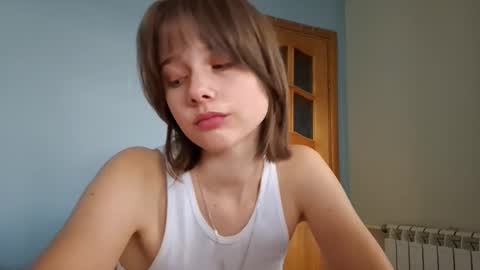 Snapshot of micasulejmanovski chatting on 09.27.25 Luna online show from 09.27.25