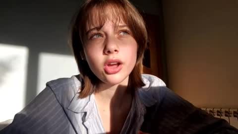 Snapshot of micasulejmanovski chatting on 10.02.25 Luna online show from 10.02.25