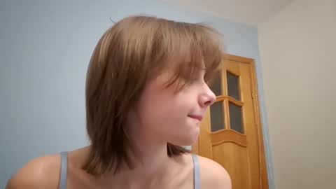 Snapshot of micasulejmanovski chatting on 10.09.25 Luna online show from 10.09.25
