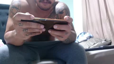 Snapshot of michael_daviss1 chatting on 10.21.25 Michael Daviss online show from 10.21.25