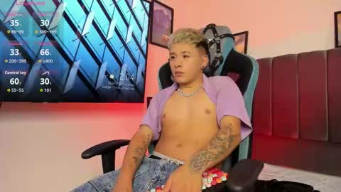 Snapshot of michael_lopez_1 chatting on 09.09.25 michael_lopez_1 online show from 09.09.25