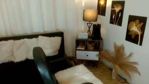 michaelagoddess online show from 04.08.26