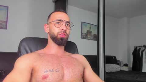 MichaelEvansx online show from 01.10.25