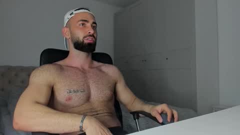 MichaelEvansx online show from 02.14.26