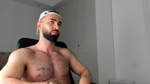 MichaelEvansx online show from 04.02.26