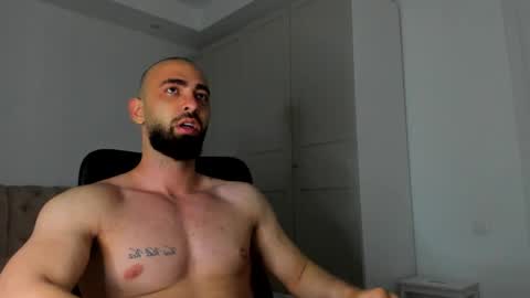 MichaelEvansx online show from 05.11.26