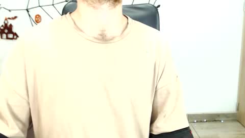 Snapshot of michaelhawtin chatting on 10.12.25 Michael  Contenido explcito online show from 10.12.25