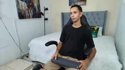 michaell_bellk_ online show from 11.01.25