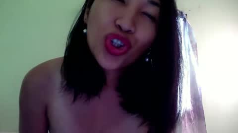 My name is Kel 18. 53 short and petite... online show from 12.11.24