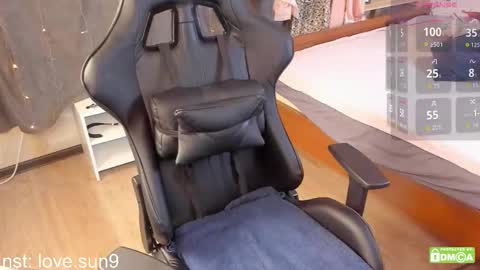 Snapshot of michel_momsen chatting on 10.01.25 Michel online show from 10.01.25