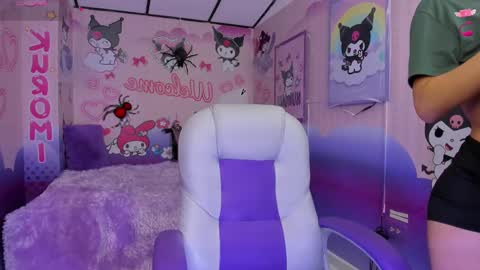 michell__petit_ online show from 10.15.25