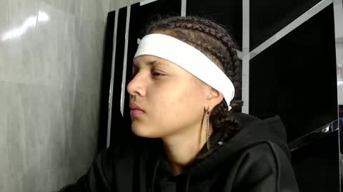 Snapshot of michell_rs chatting on 01.22.25 michell_rs online show from 01.22.25