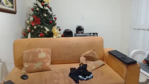 michelle_allen0104 online show from 12.23.24