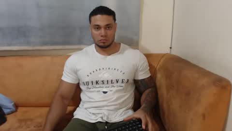 michelle_allen0104 online show from 10.12.25