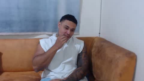 michelle_allen0104 online show from 10.28.25