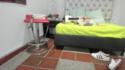 michelle perla online show from 10.11.25