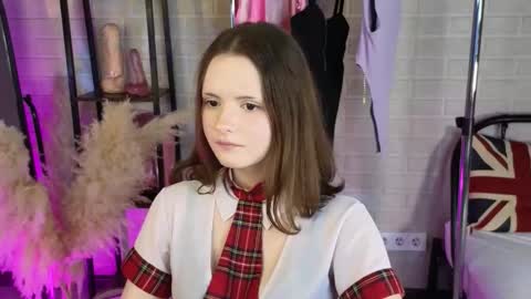 Snapshot of michellebaille chatting on 10.18.25 Michelle online show from 10.18.25