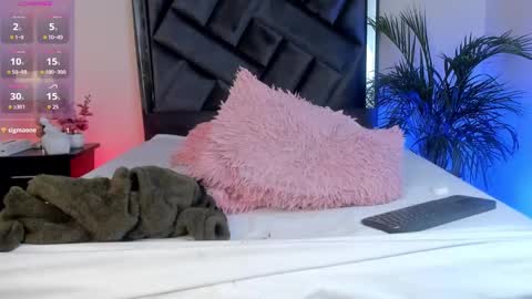 Snapshot of michelleecheverry chatting on 12.05.24 michelle echeverry online show from 12.05.24