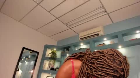 michellepose online show from 09.30.25