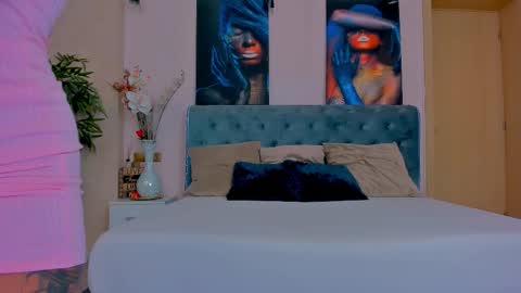 michellereys online show from 09.08.25