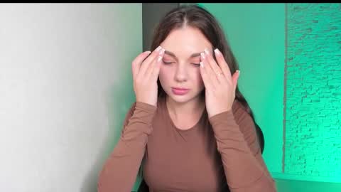 Michellee online show from 11.05.25