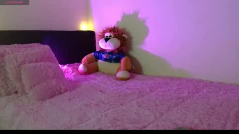 michellmoon1 online show from 10.15.25