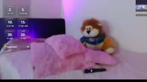 michellmoon1 online show from 10.17.25