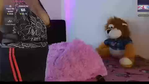 michellmoon1 online show from 10.18.25