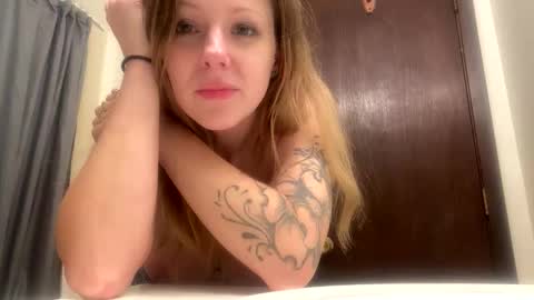 michiheartaaron503780 online show from 11.04.25