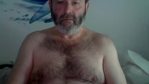 Snapshot of midhir chatting on 01.17.25 kike online show from 01.17.25