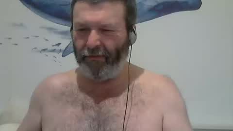 Snapshot of midhir chatting on 01.22.25 kike online show from 01.22.25