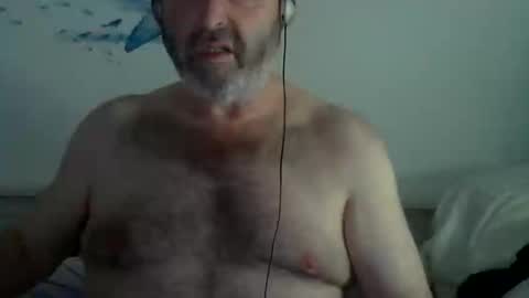 Snapshot of midhir chatting on 02.06.25 kike online show from 02.06.25