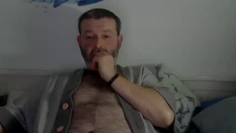 Snapshot of midhir chatting on 03.05.25 kike online show from 03.05.25