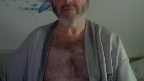 Snapshot of midhir chatting on 03.07.25 kike online show from 03.07.25