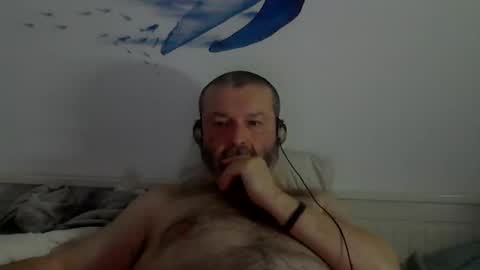 Snapshot of midhir chatting on 03.11.25 kike online show from 03.11.25