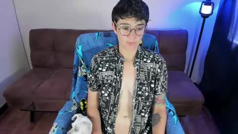 Blue online show from 04.20.26