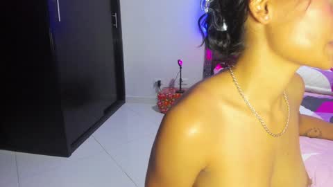 Snapshot of midnight_vk chatting on 12.21.24 VanyaKlaus online show from 12.21.24