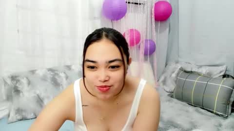 Snapshot of midnightbunny_ chatting on 09.30.25 Bunny 3 online show from 09.30.25