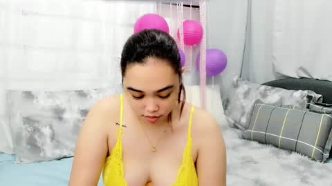 Snapshot of midnightbunny_ chatting on 10.02.25 Bunny 3 online show from 10.02.25