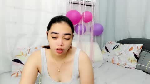 Snapshot of midnightbunny_ chatting on 10.23.25 Bunny 3 online show from 10.23.25