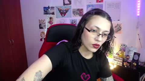 Pola  INDEPENDENT MODEL online show from 12.19.24