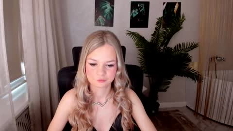 midnighteaura online show from 04.18.26