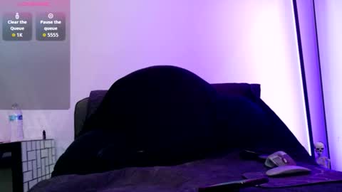 Snapshot of midnightrose11 chatting on 10.20.25 Midnightrose online show from 10.20.25