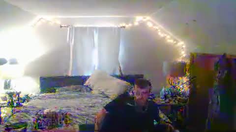 Snapshot of midtownhustler chatting on 10.31.25 midtownhustler online show from 10.31.25