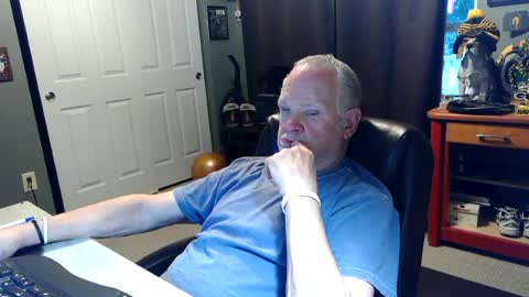 Snapshot of midwestdad09 chatting on 06.21.26 midwestdad09 online show from 06.21.26