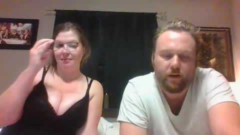 Snapshot of midwestlovers1990 chatting on 11.01.25 midwestlovers1990 online show from 11.01.25