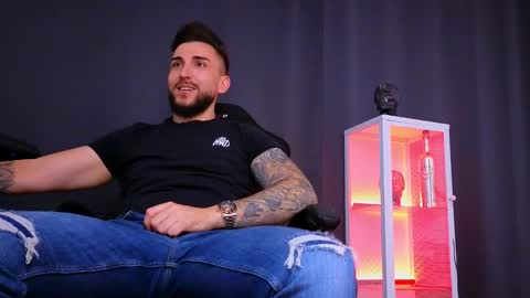 MightyAaron online show from 01.31.25