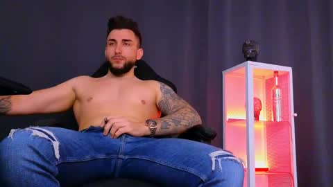 MightyAaron online show from 02.04.25