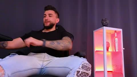 MightyAaron online show from 02.05.25